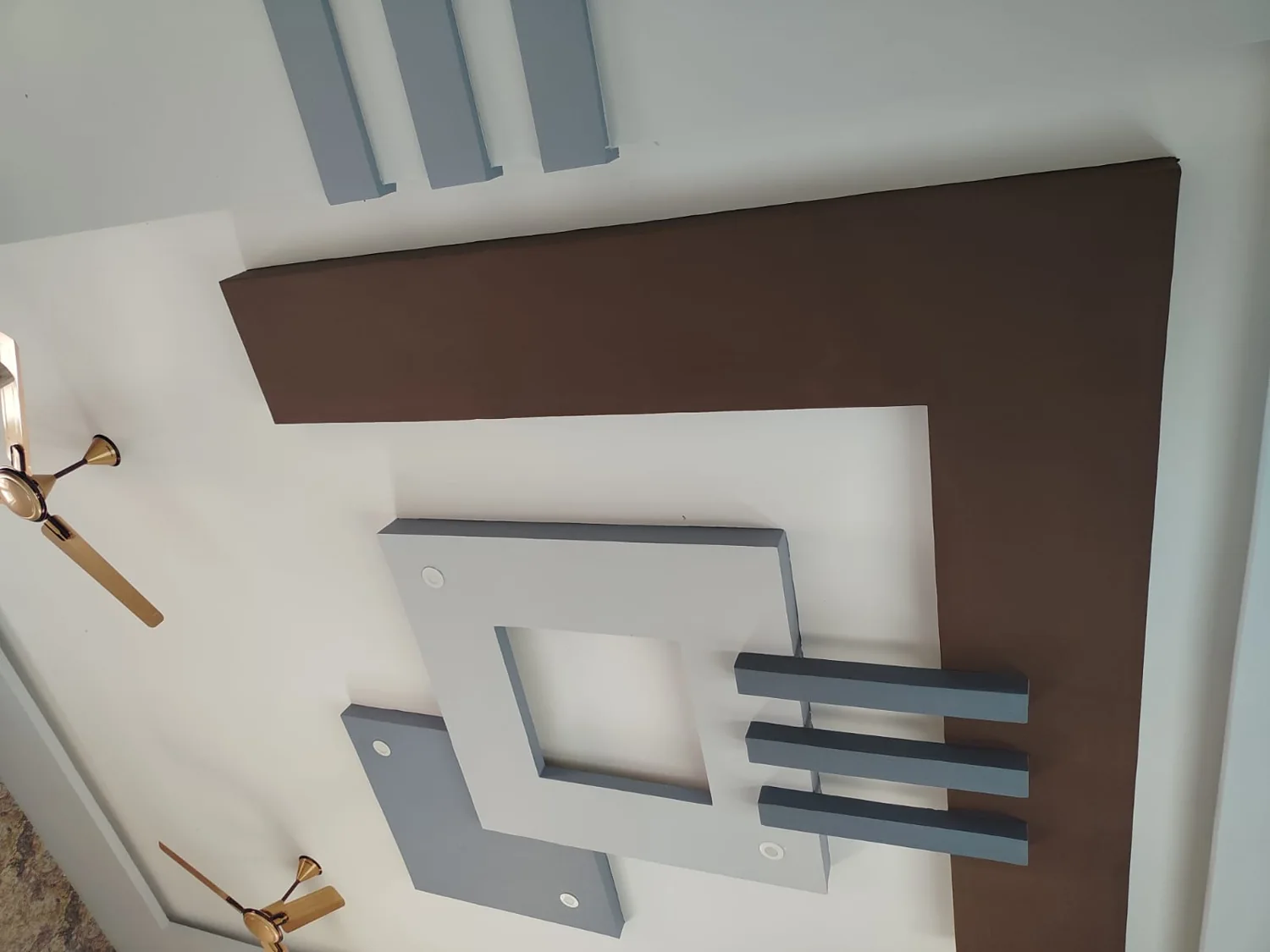 Decorative false ceiling by Pandian False Ceiling
